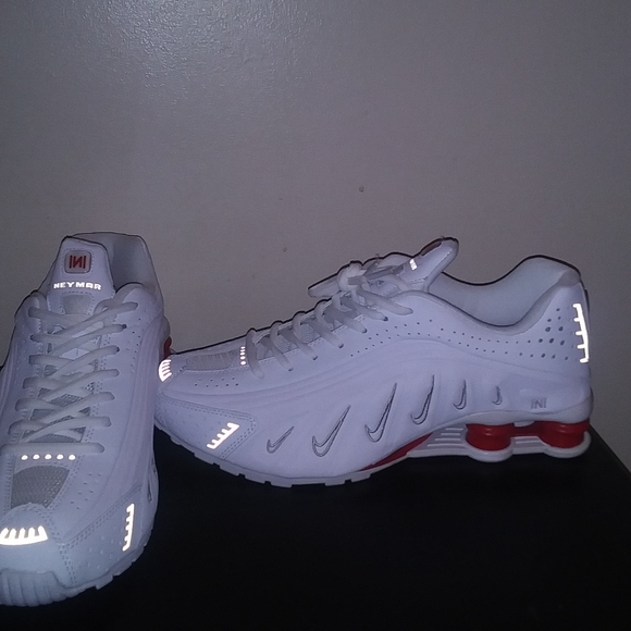 Shoes - Picture 3 of 4